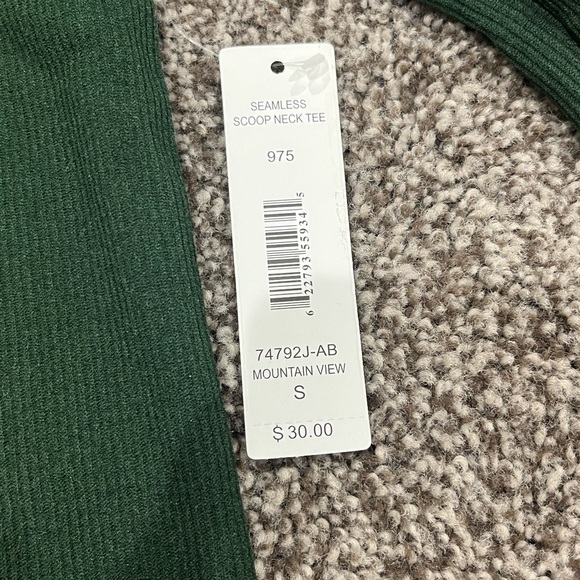 Green Ribbed Long Sleeve - Picture 3 of 3